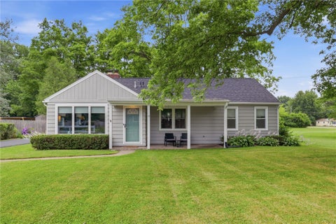 Homes For Sale - 13 Lorraine Drive<br/> Manchester, NY 14548