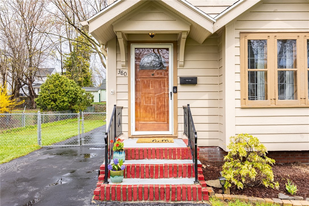 380 Laurelton Road, Irondequoit, New York image 5