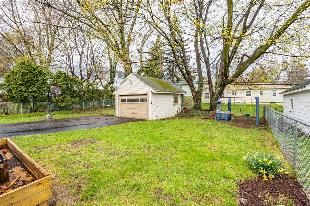380 Laurelton Road, Irondequoit, New York image 43