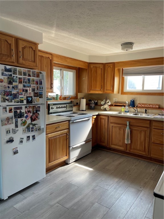 Yates, New York 14098, United States, 2 Bedrooms Bedrooms, ,1 BathroomBathrooms,Residential,Pending,200085