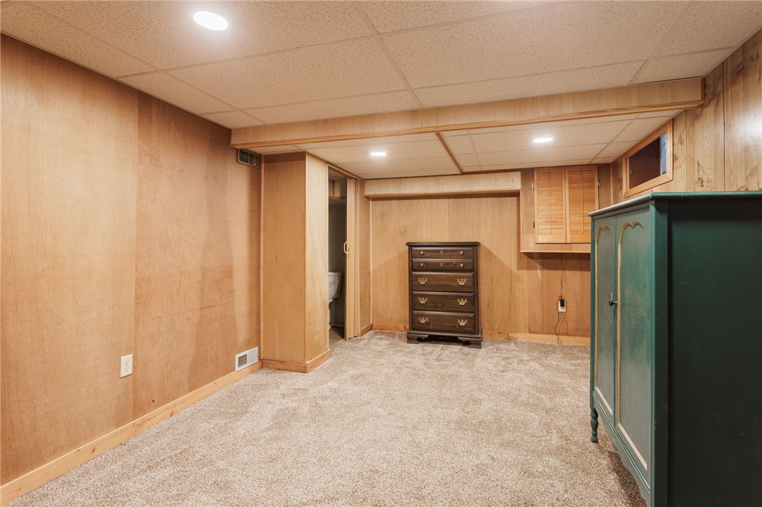 48 Wisner Road, Irondequoit, New York image 32