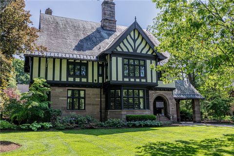 Condo For Sale - 901 East Avenue #A<br/> Rochester, NY 14607