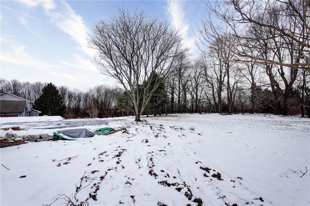 33 Sutton Point, Pittsford, New York image 4