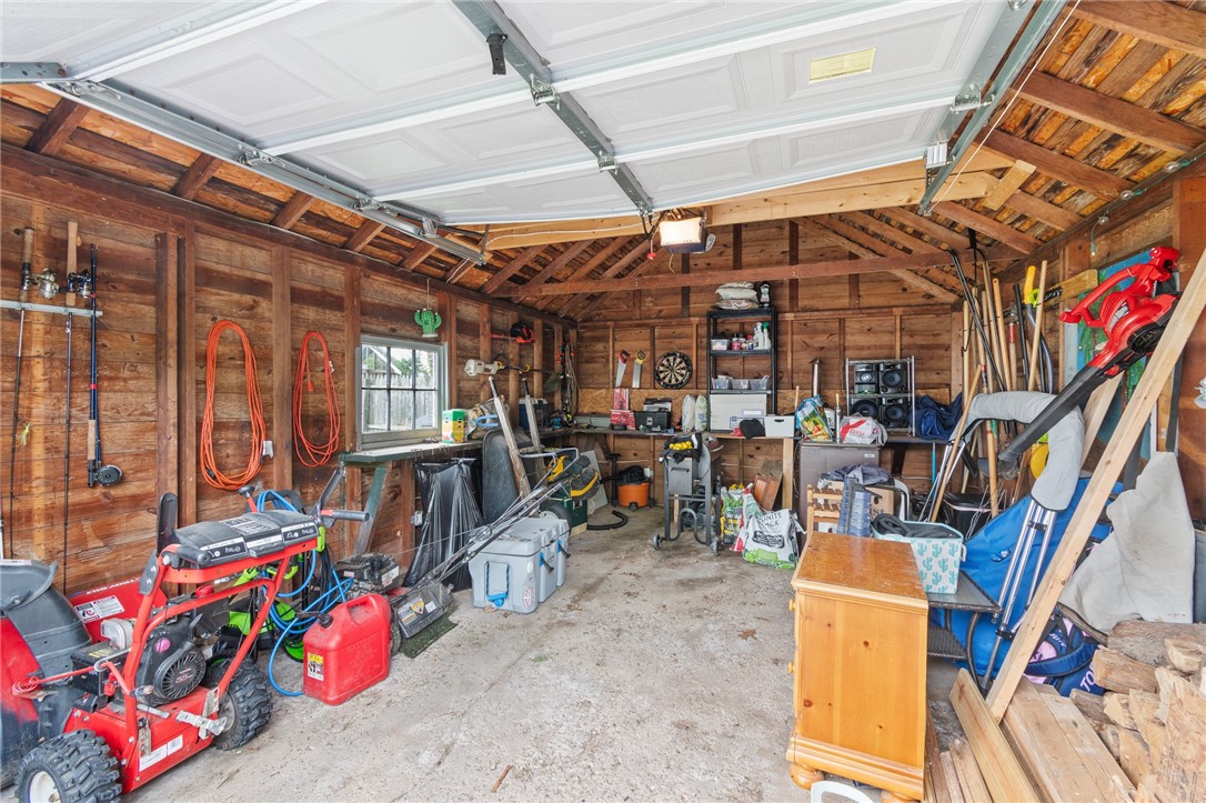 188 Pemberton Road, Irondequoit, New York image 22
