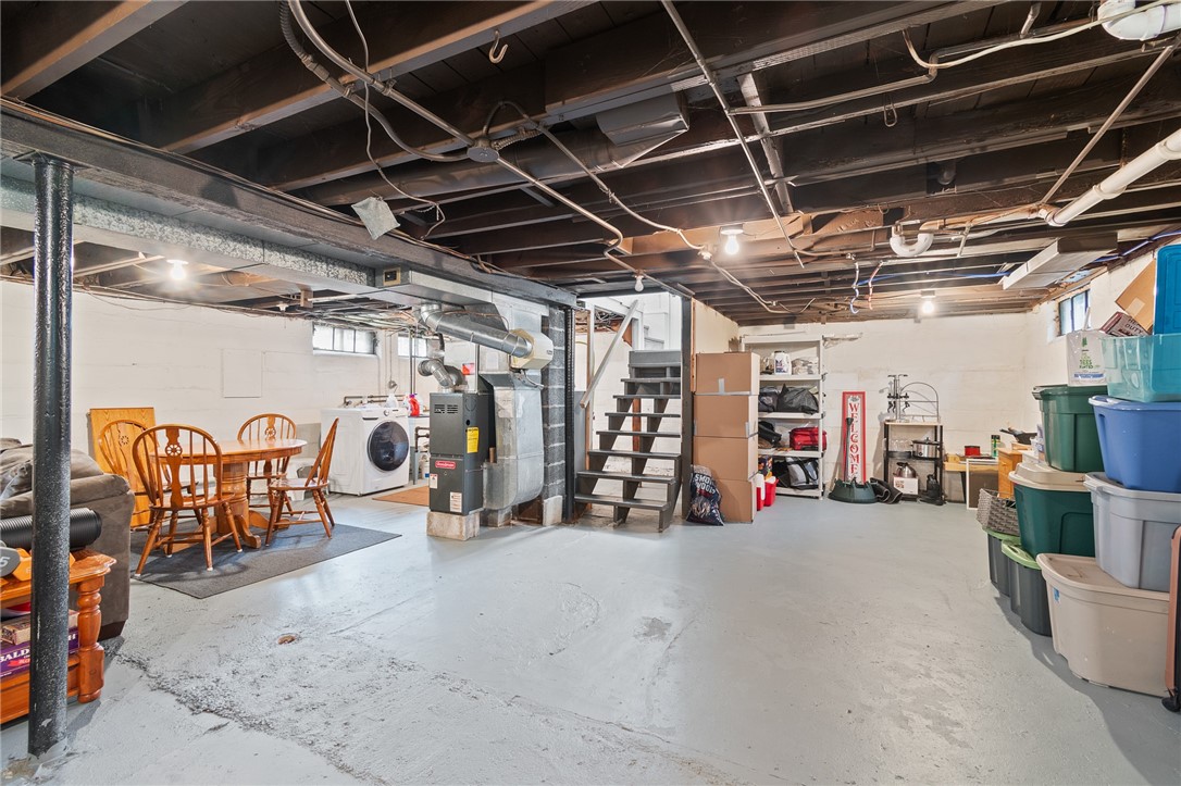 188 Pemberton Road, Irondequoit, New York image 32
