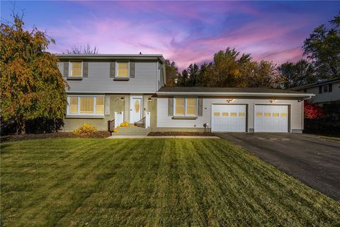 Photo of 121 Anytrell Drive, Penfield, NY 14580 (MLS # R1648989)