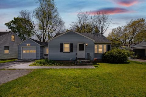 Tiny photo for 21 LEGION CIRCLE CIR, Greece, NY 14616 (MLS # R1682786)