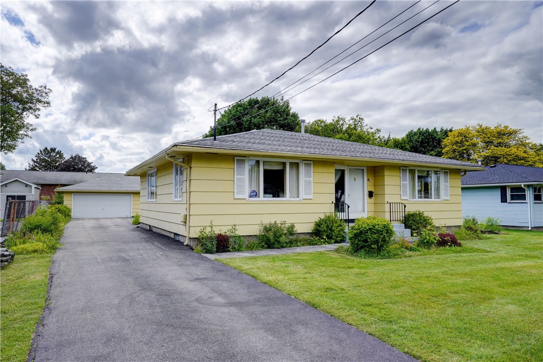 41 Leicestershire Road, Irondequoit, New York image 2