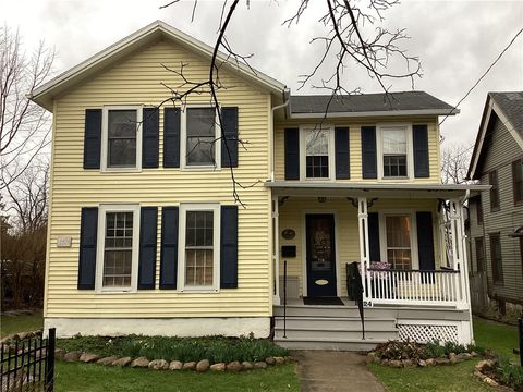 Photo of 24 Elm Street, Geneseo, NY 14454 (MLS # R1669182)