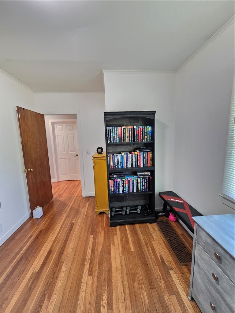 187 W 4th Street