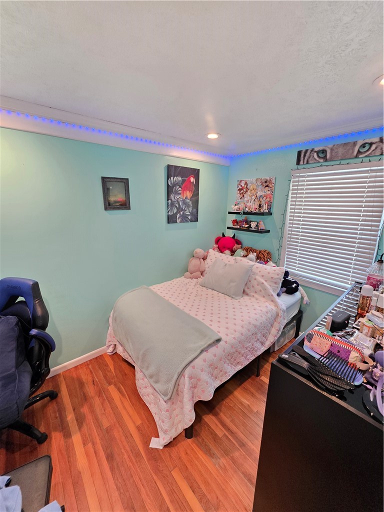 187 W 4th Street