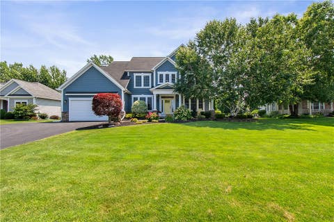 Photo of 95 Blue Aspen Way, Greece, NY 14612 (MLS # R1702093)