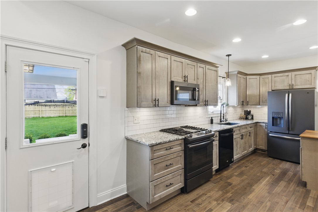 39 Salem Road, Irondequoit, New York image 23
