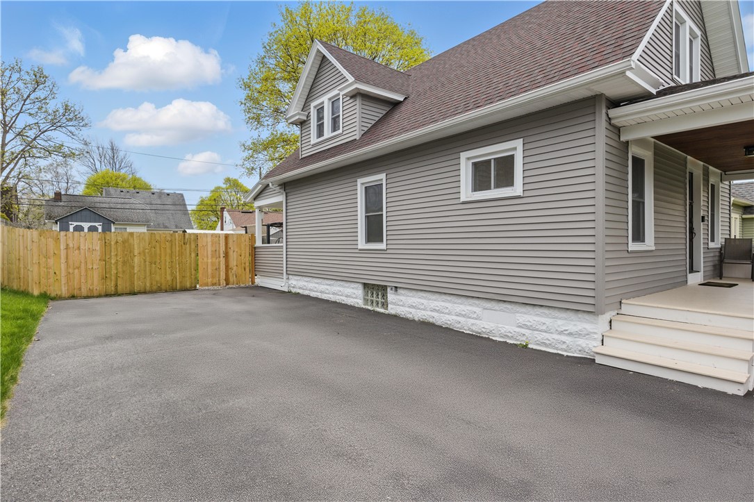 39 Salem Road, Irondequoit, New York image 5