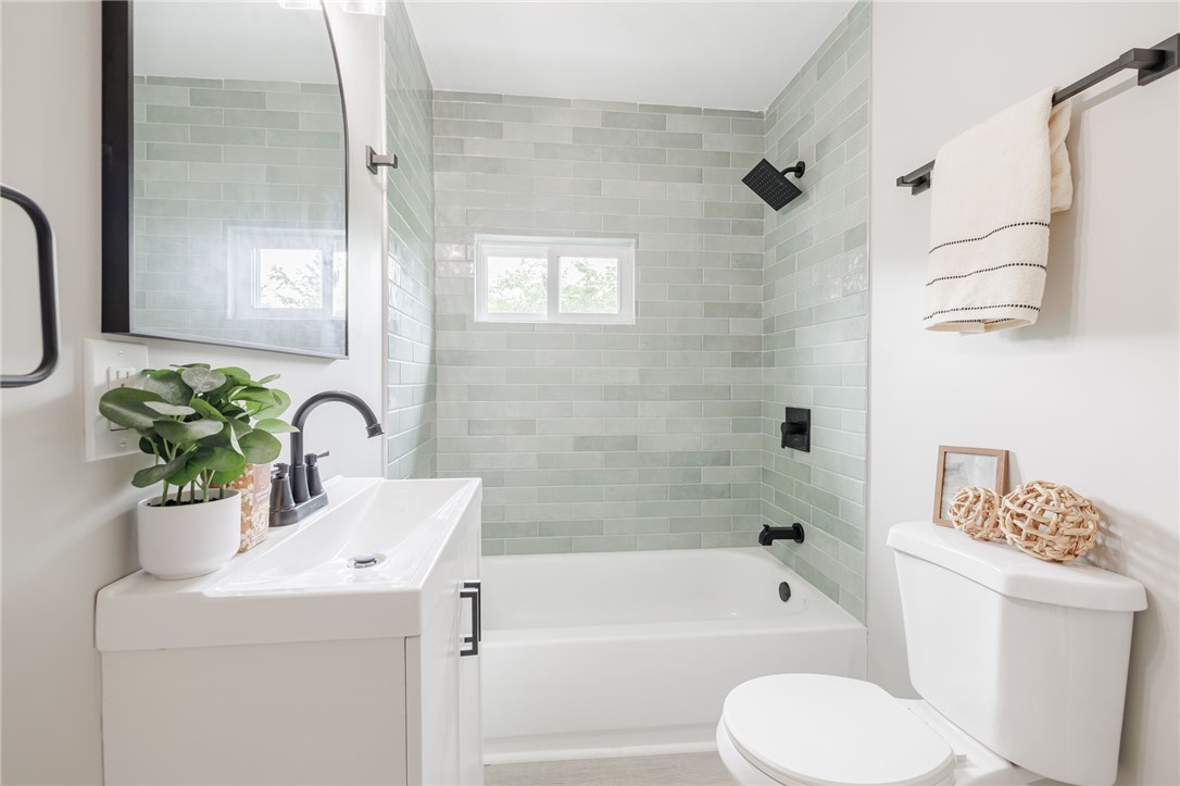 237 Heberle Road, Irondequoit, New York image 12