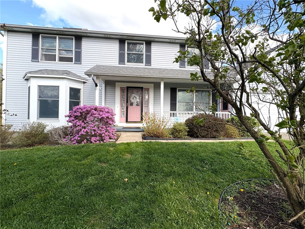 8 Hawkes Trail Trl, Penfield, New York image 1