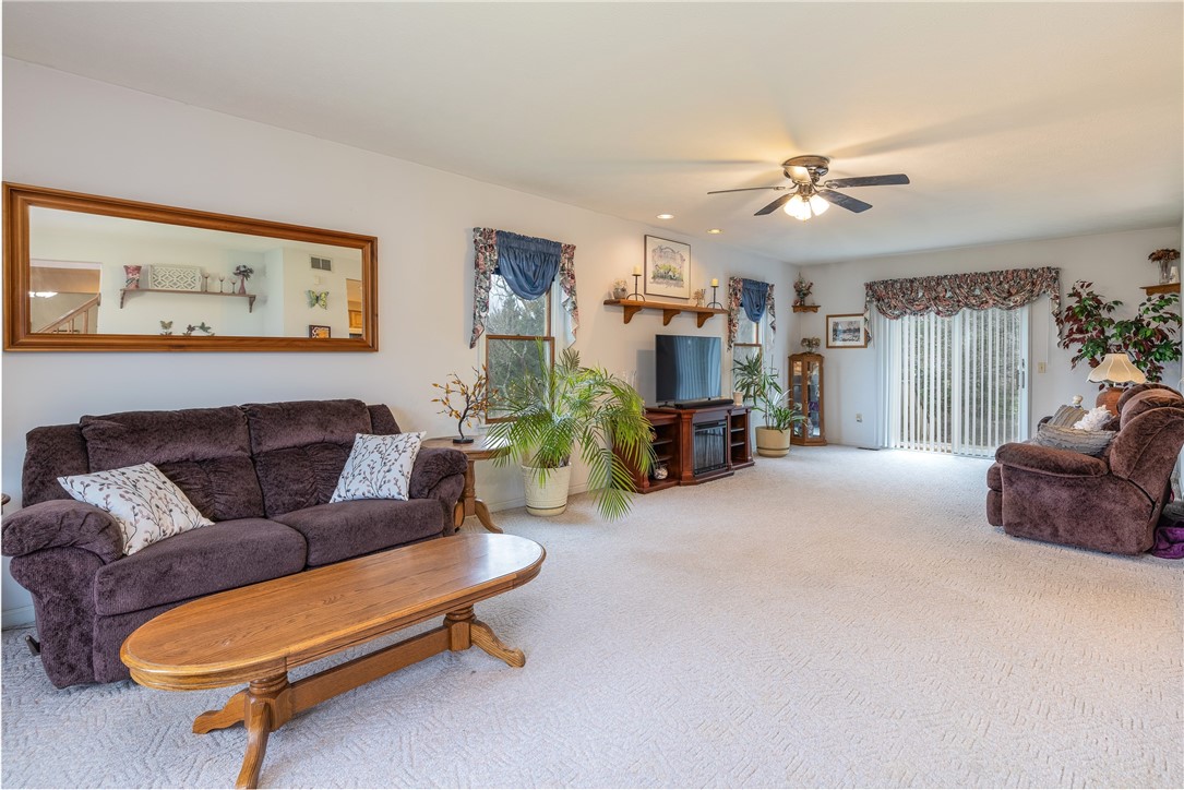 8 Hawkes Trail Trl, Penfield, New York image 14