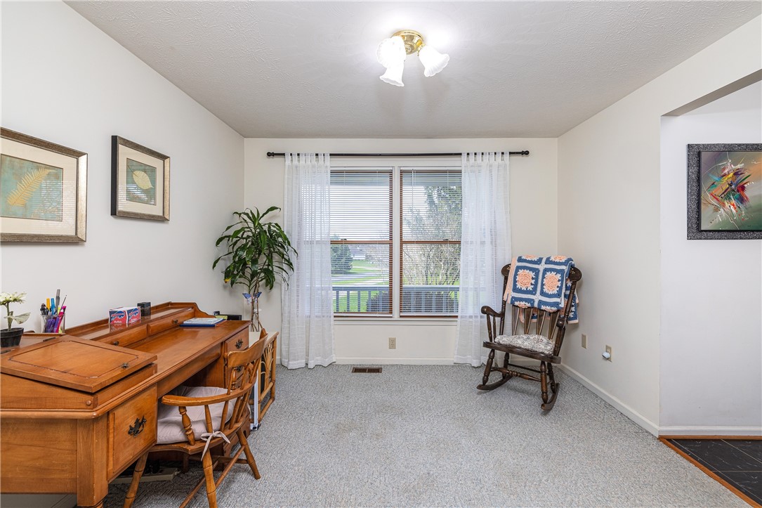 8 Hawkes Trail Trl, Penfield, New York image 15
