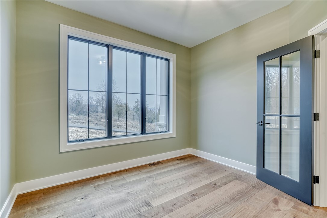 Lot 4 Mile Square Road