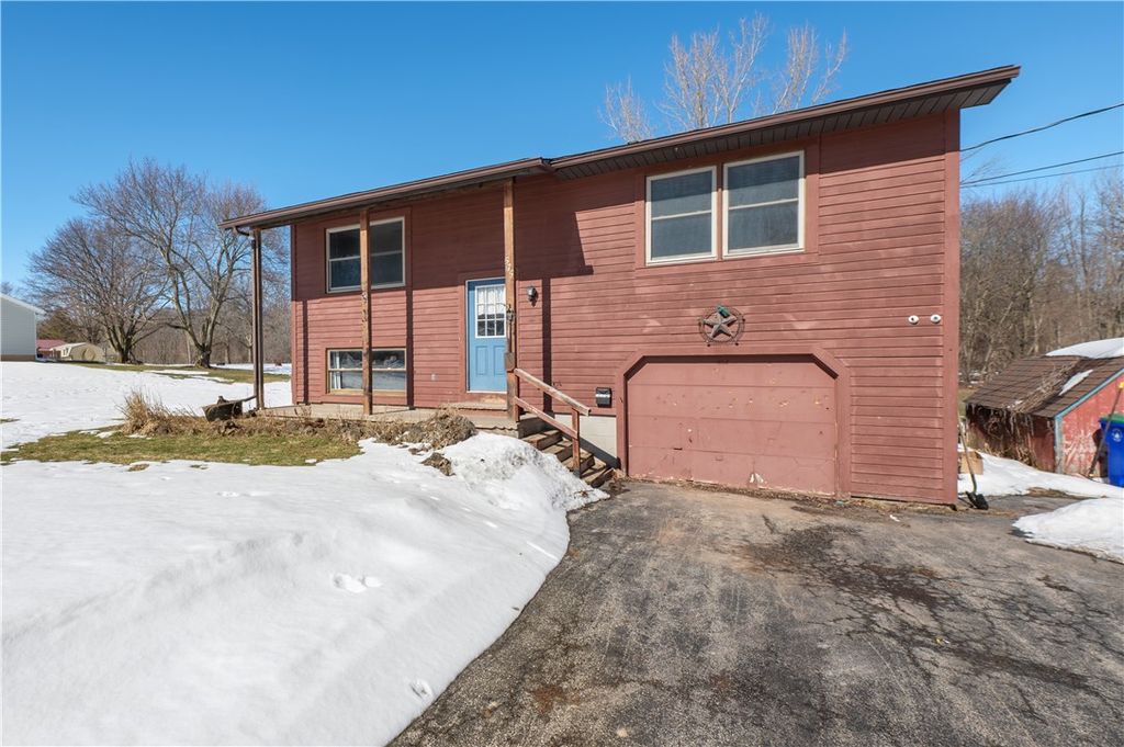 Photo of 575 Moore Street, Albion, NY 14411 (MLS # R1665977)
