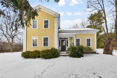 1527 Quaker Road Macedon NY 14502