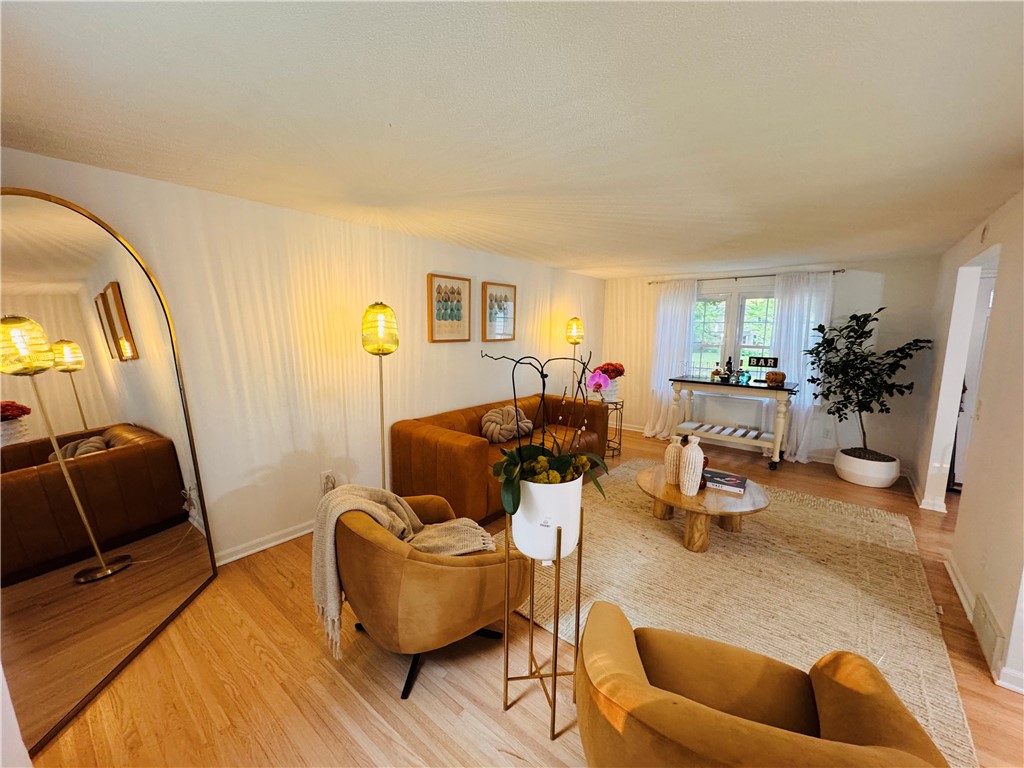 11 Laureldale Dr Drive, Pittsford, New York image 8