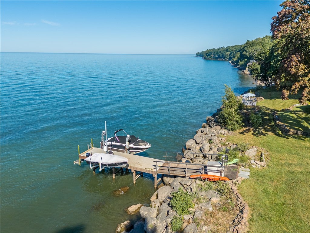 3079 Lake Road