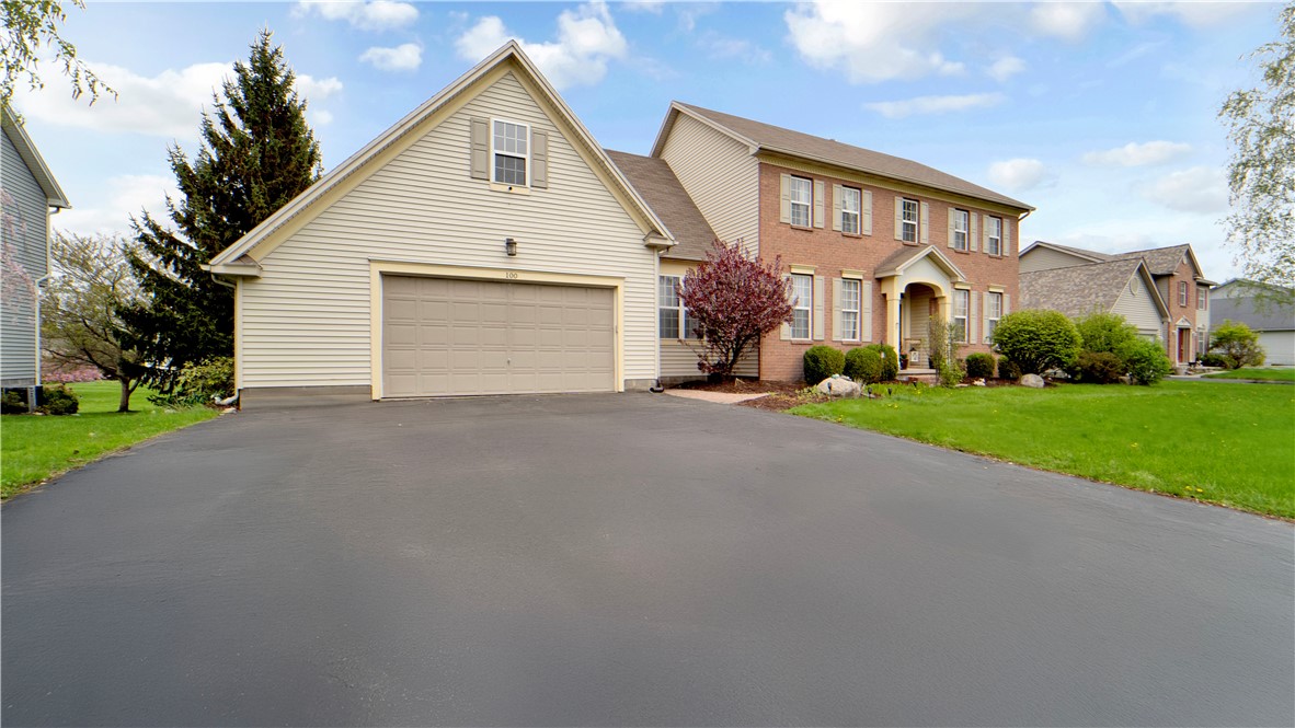 100 Barclay Court, Greece, New York image 3