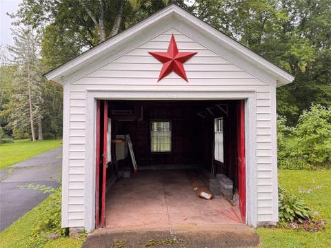 Tiny photo for 34 Clinton Street, Delhi, NY 13753 (MLS # R1702478)