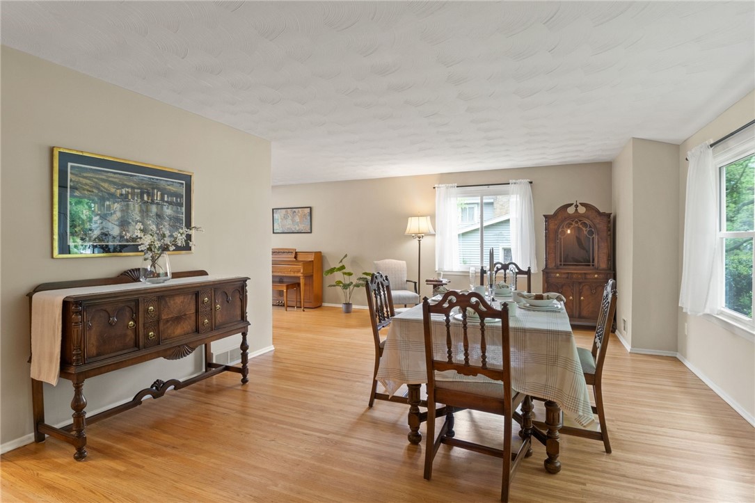 39 Wedgewood Drive, Penfield, New York image 6