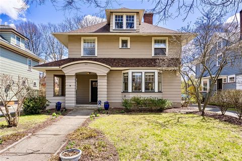 MLS: R1598959