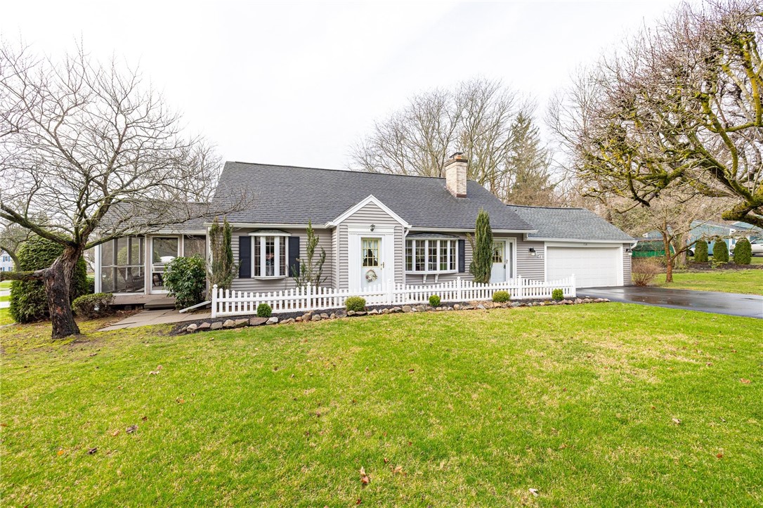 851 Harmon Road, Penfield, New York image 3