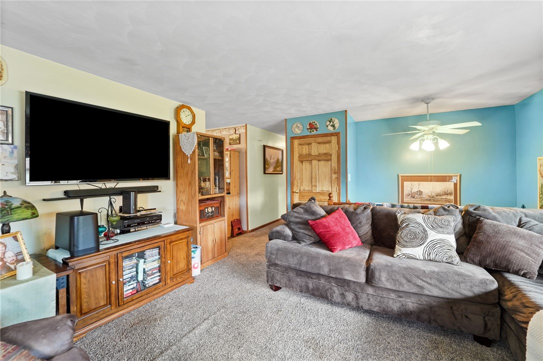 4 Preston Drive - Photo 4