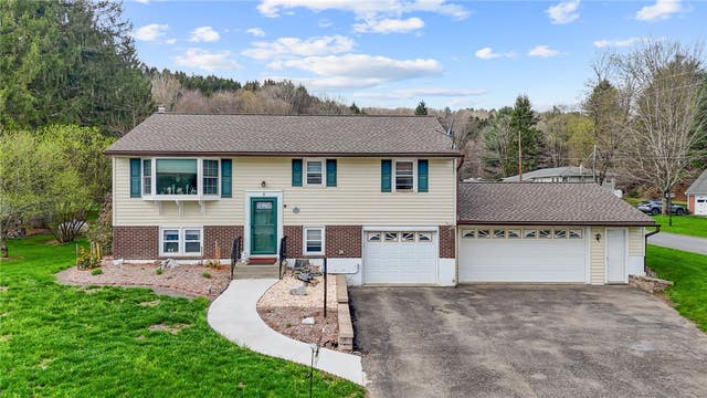 4 Preston Drive