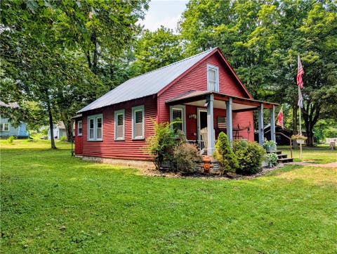 Homes For Sale - 39 Golden Glow Drive<br/> Big Flats, NY 14905