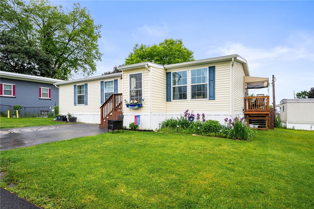 2 Beatrice Drive, Penfield, New York image 2