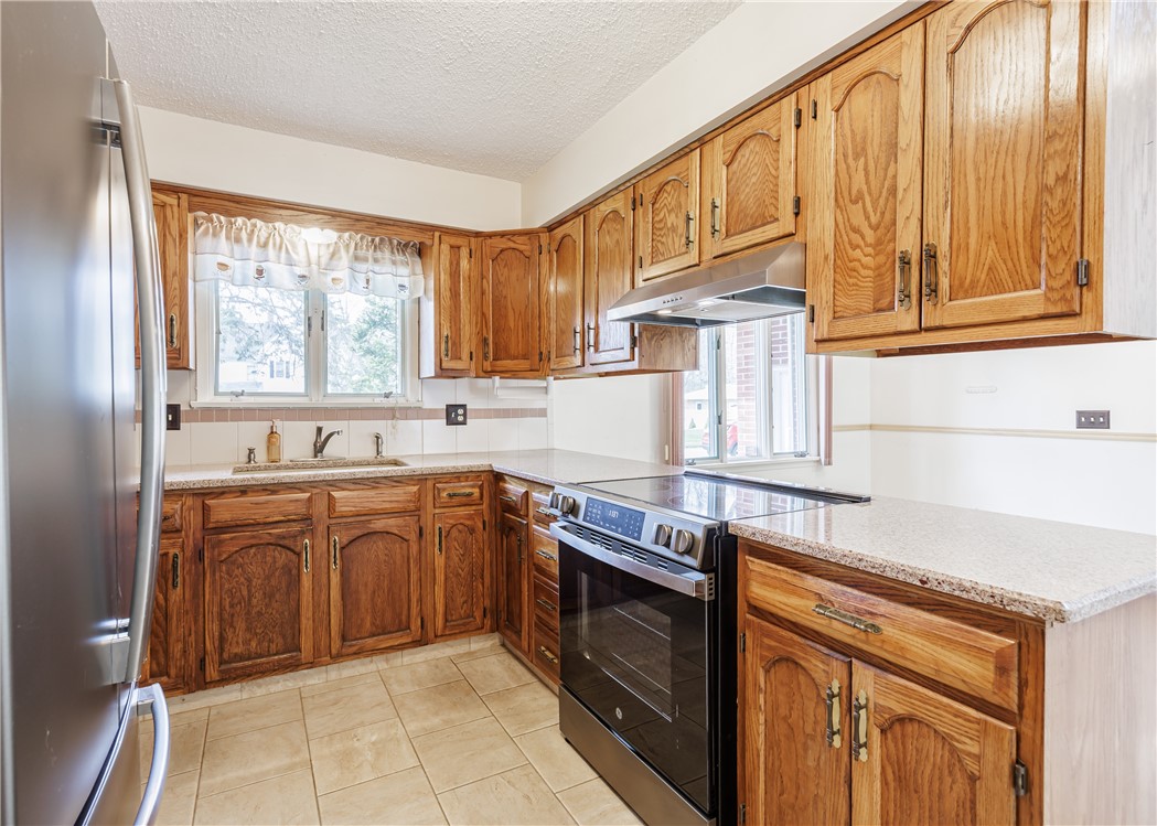 2 Simone Circle, Irondequoit, New York image 15