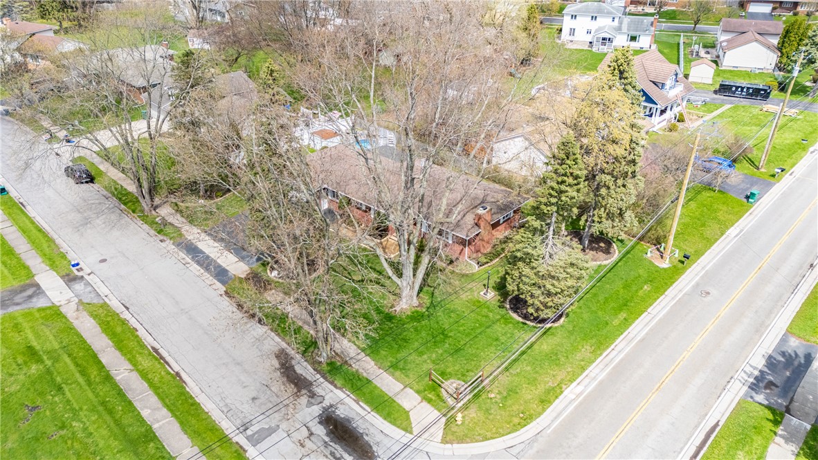 2 Simone Circle, Irondequoit, New York image 5