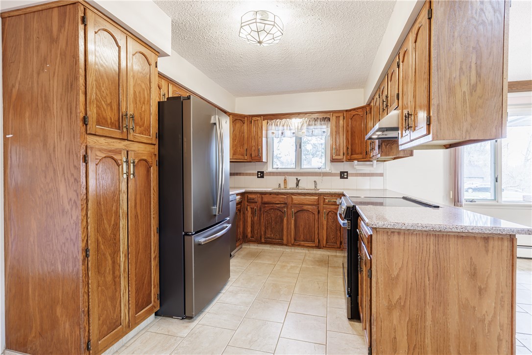 2 Simone Circle, Irondequoit, New York image 16