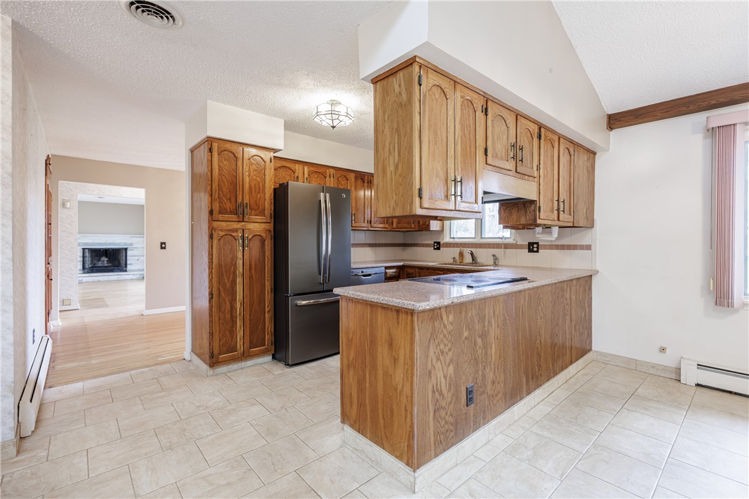 2 Simone Circle, Irondequoit, New York image 14