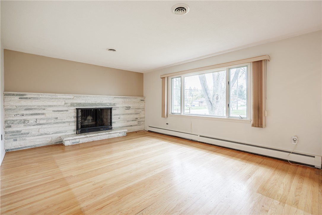 2 Simone Circle, Irondequoit, New York image 11