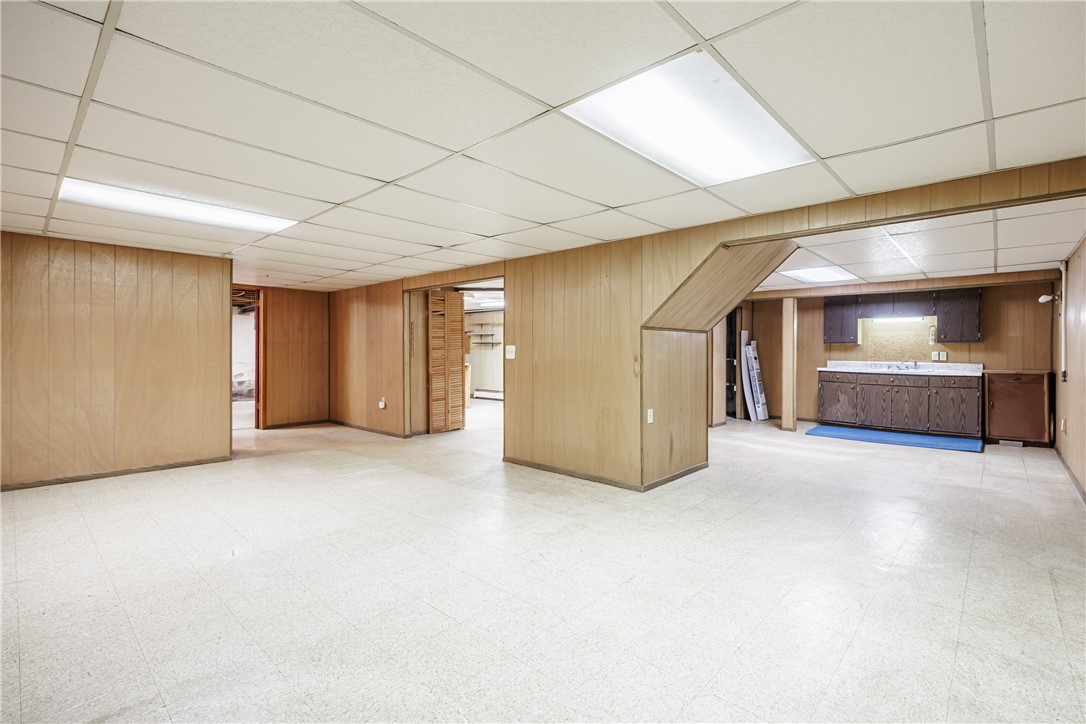 2 Simone Circle, Irondequoit, New York image 32