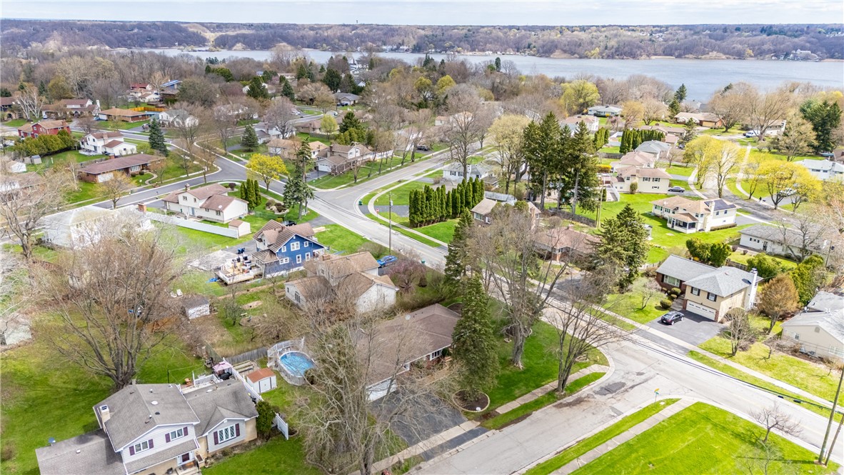 2 Simone Circle, Irondequoit, New York image 2