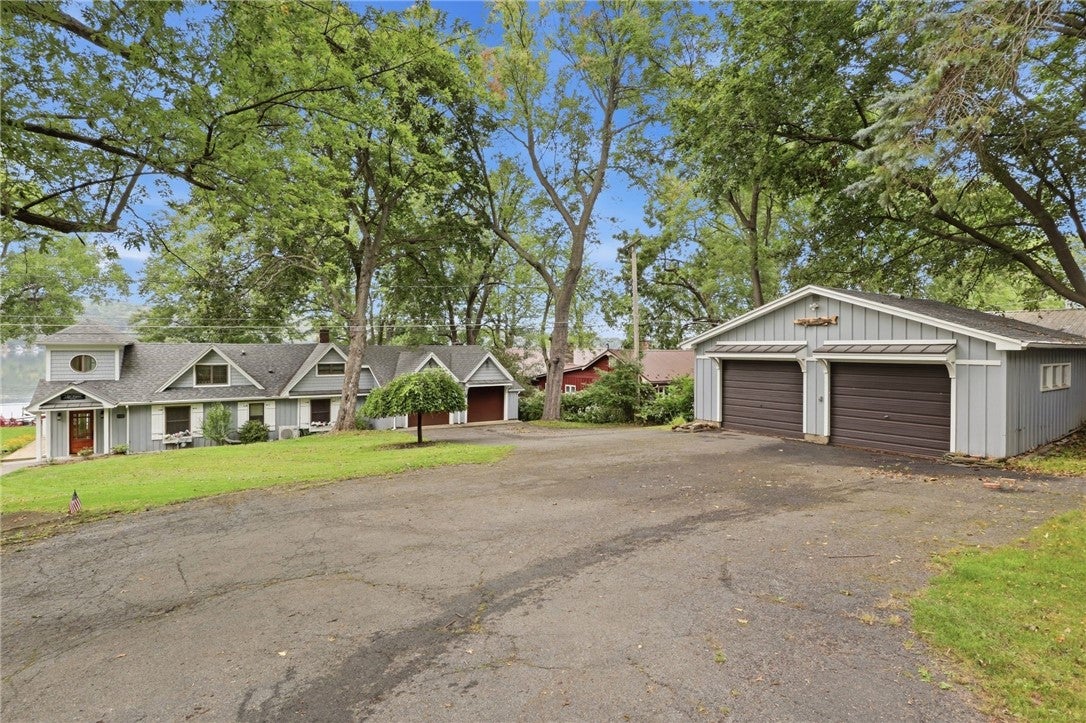 5342 Burns Point