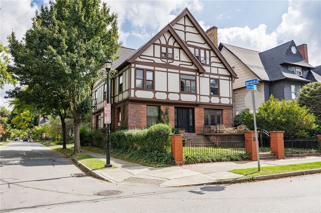 Photo of 420 Oxford Street, Rochester, NY 14607 (MLS # R1684735)