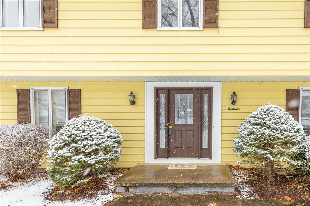 Photo of 18 Bent Oak Road, Chili, NY 14624 (MLS # R1667073)