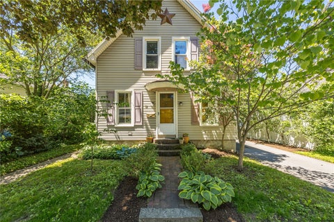 Photo of 37 East St ST, Perinton, NY 14450 (MLS # R1692278)