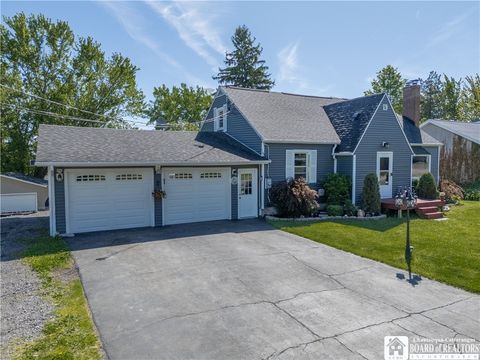 Tiny photo for 7 Bayview Avenue, Hanover, NY 14136 (MLS # R1684513)
