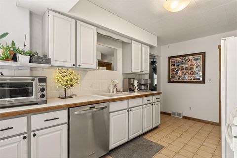 Tiny photo for 213 Ransford Avenue, Irondequoit, NY 14622 (MLS # R1689169)