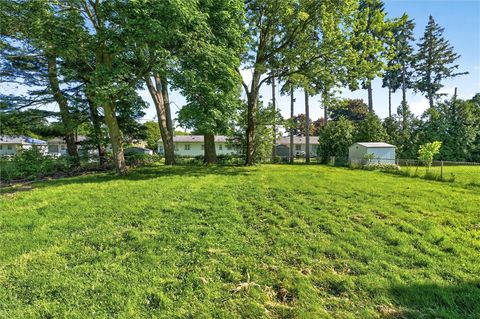 Tiny photo for 213 Ransford Avenue, Irondequoit, NY 14622 (MLS # R1689169)